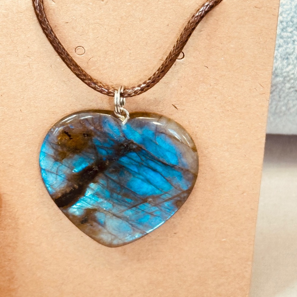 Large Labradorite Heart Pendant w/Excellent Blue Flash Genuine Stone - Picture 4 of 13